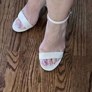 Cream Indigo rd heels size 6